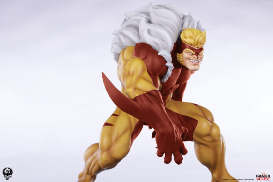 Sabretooth 1:10 Scale Statue - Image 4